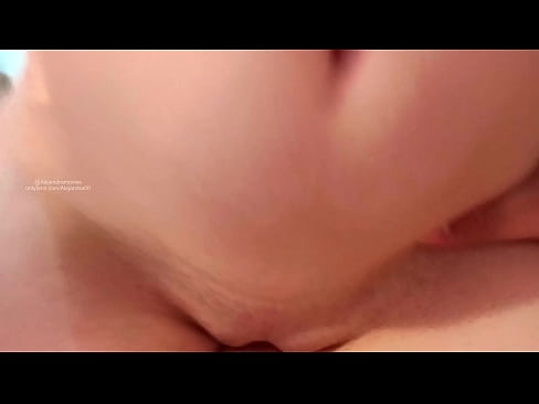 ❤️ Je dormais dans la chambre de ma sœur et je me suis réveillé comme ça. ❤️ Porno at us ❌❤